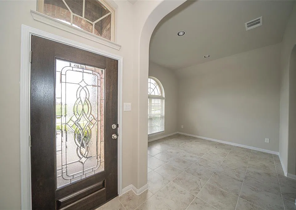 7307 Saddle Tree Dr