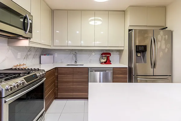 Sold by Benjamin Realty Since 1980 | media 26