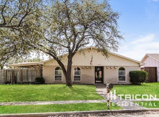 2921 Rolling Hills Dr, Carrollton, TX 75007