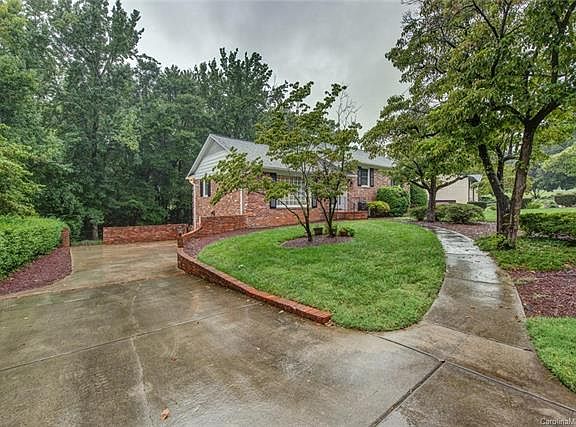 2nd image of 3311 Deerwood Dr