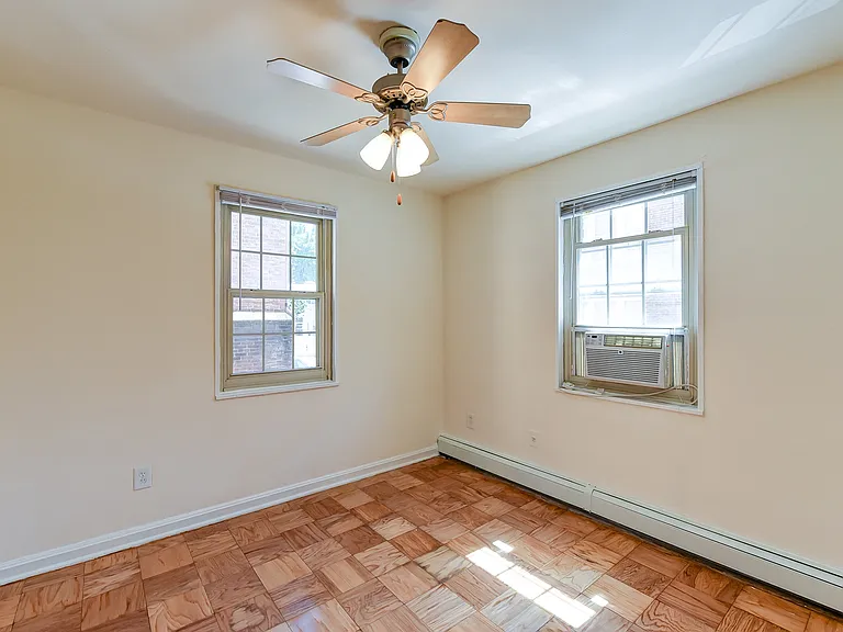 Alpha House — Photo 14