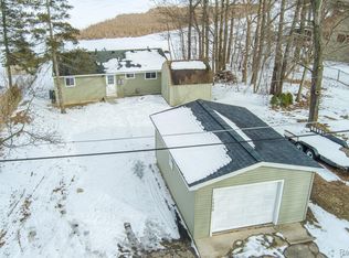 1998 Lakeview Dr, Lapeer, MI 48446