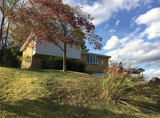 2516 Hi Ridge Dr, North Huntingdon, PA 15642