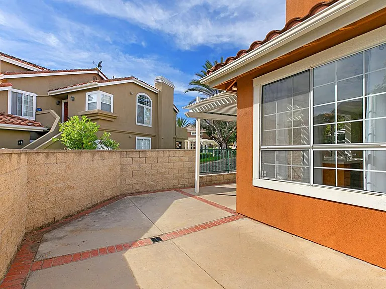 132 Matisse Cir — Photo 26
