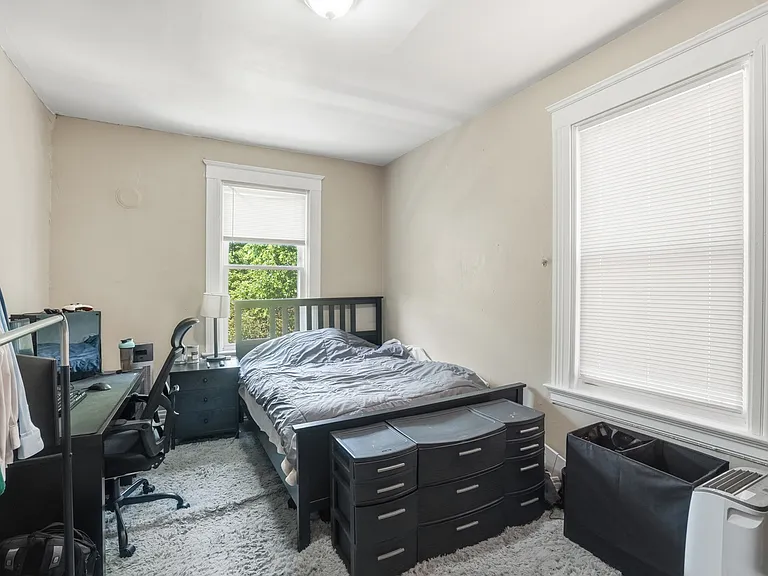 2661 Bellevue Ave — Photo 22