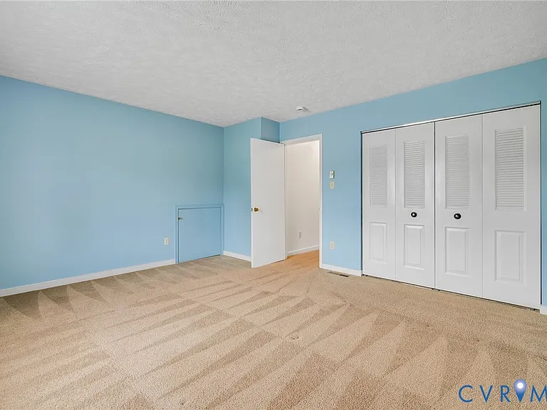7432 Shire Pkwy — Photo 7