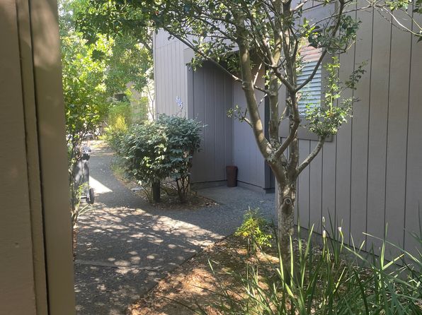 805 Indian Way