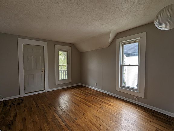 2nd image of 538 N Winnebago St #2