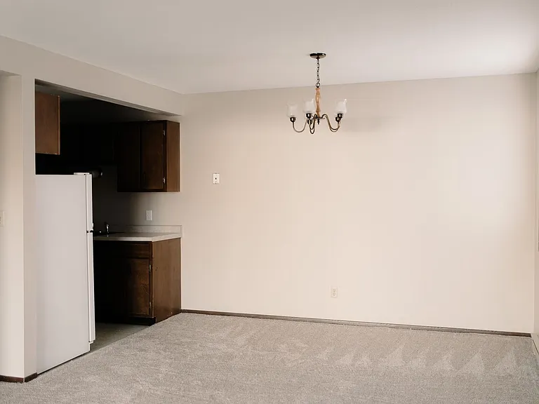 Highlander Apartments — Photo 18