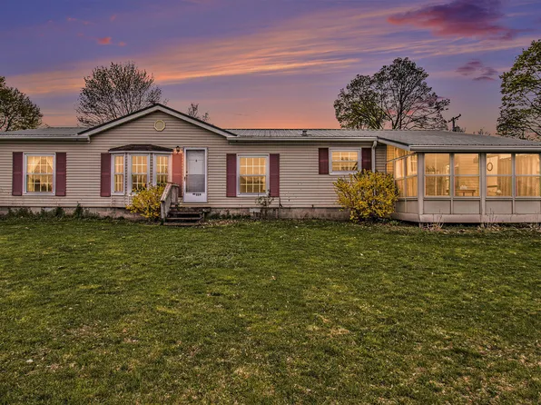 229 Lake Dr, Lakeview, MI 48850