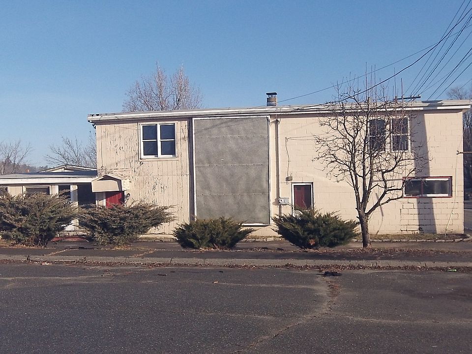 2nd image of 231 Water St