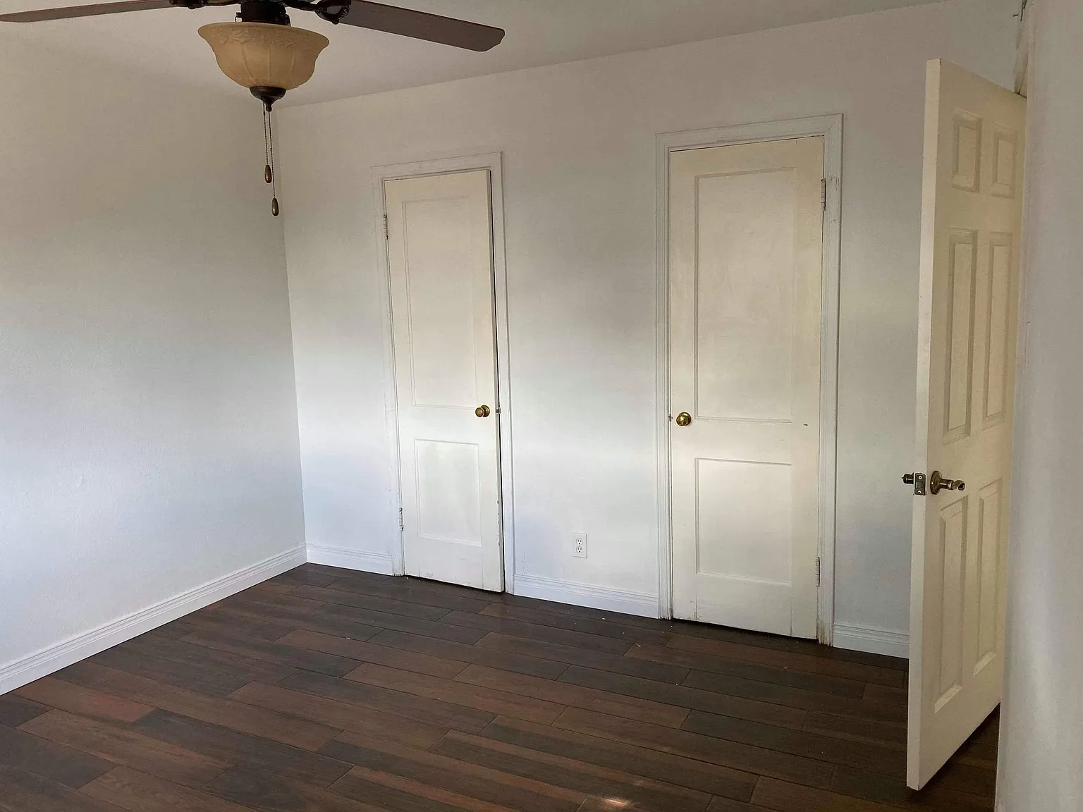 5589 Hunt Court — Photo 1