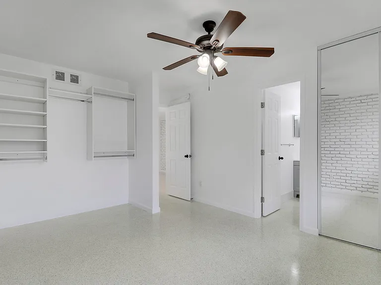 704 Omar Rd #6 — Photo 16