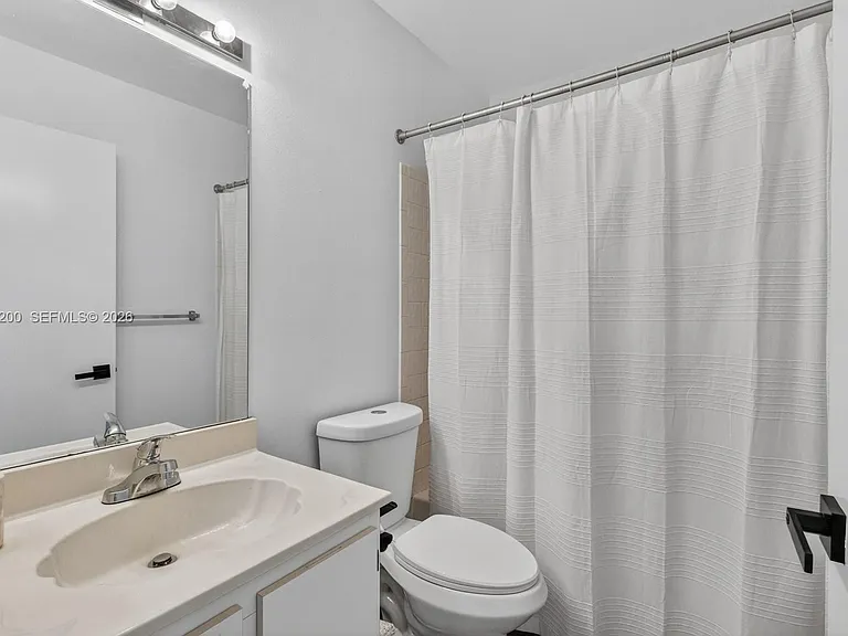 11804 NW 13th St — Photo 22