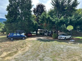 216 Mobley Dr, Azalea, OR 97410