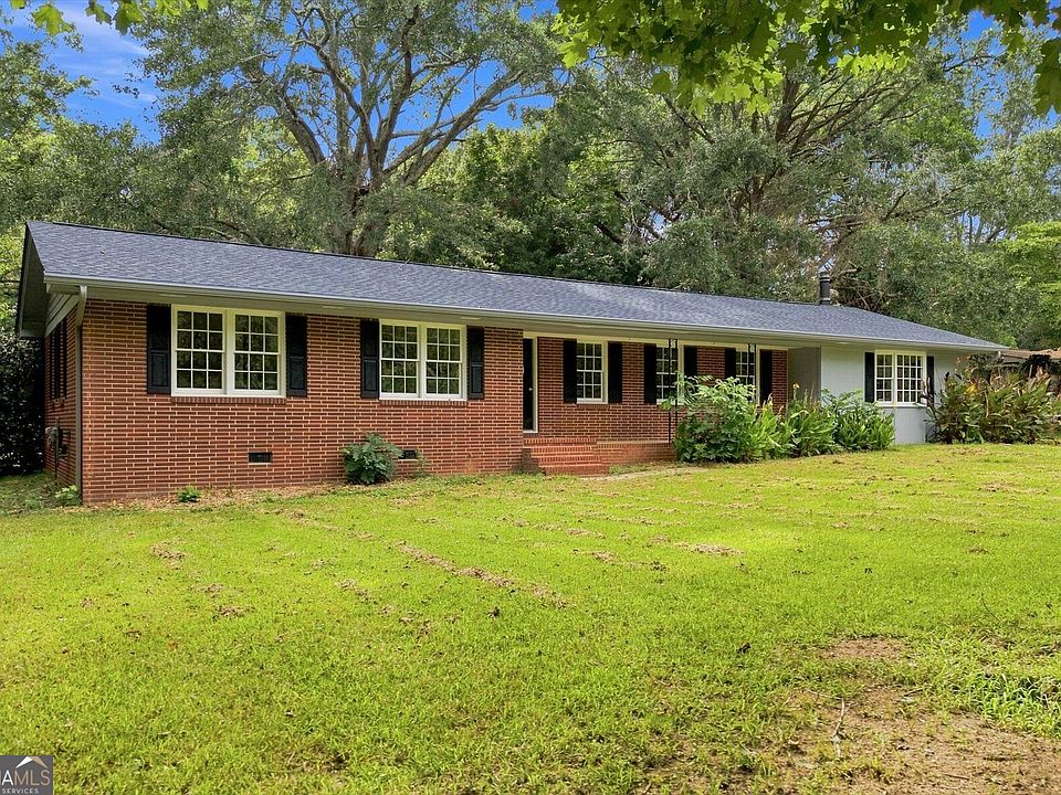 1st image of 765 Glenn Carrie Rd