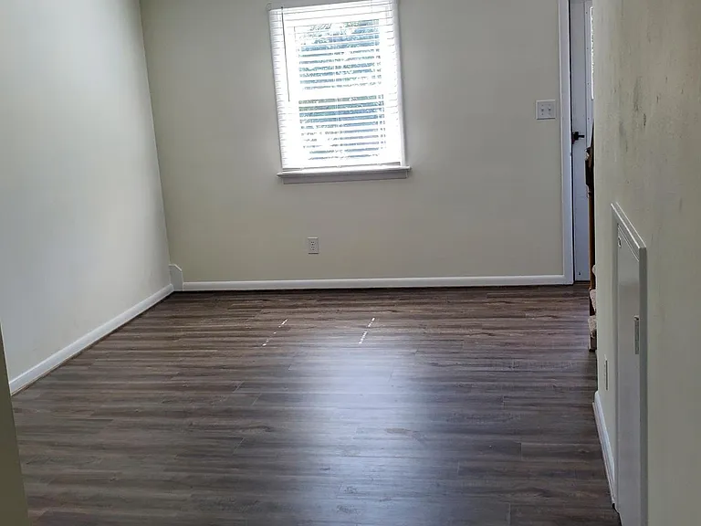2130 Wake Forest St — Photo 12