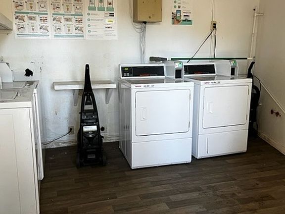 4th image of 3901 Pioneer Trl #111
