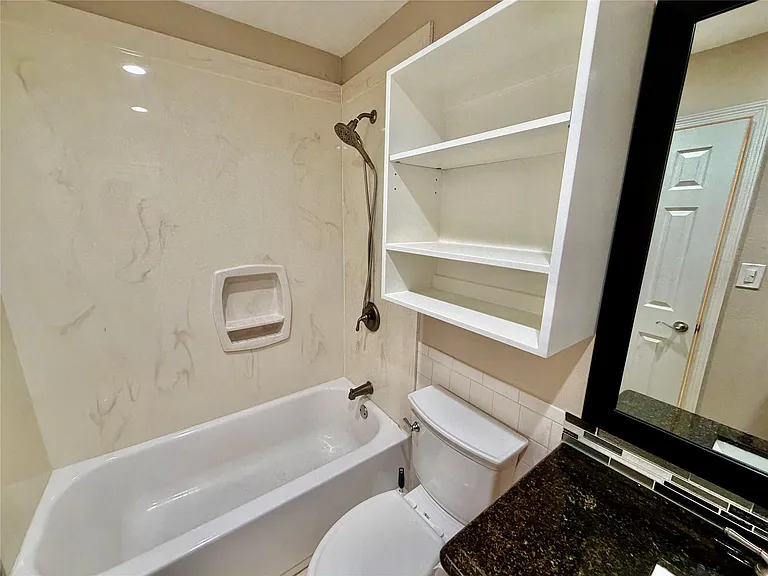 5838 Ludington Dr — Photo 18