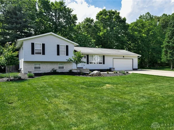 1545 Beaverbrook Dr, Dayton, OH 45432