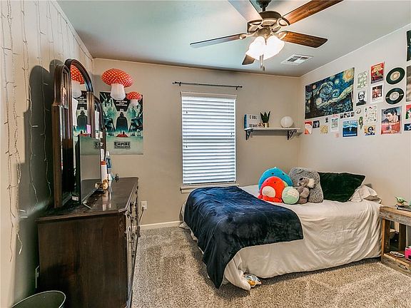 4th image of 1289 Auburn Cir