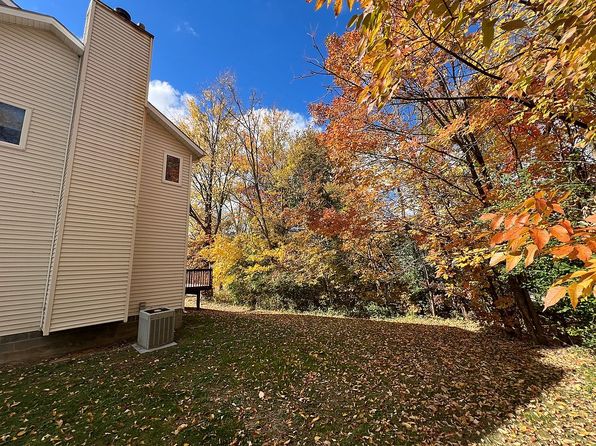 9551 Hoose Rd, Mentor, OH 44060