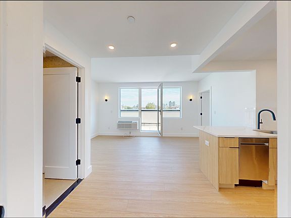 2nd image of 134 Erasmus St #Penthouse 3