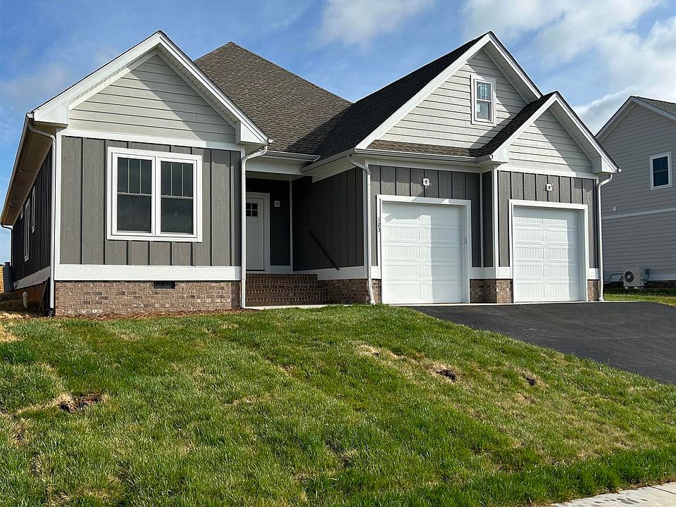 2nd image of 123 Chamberlain Dr