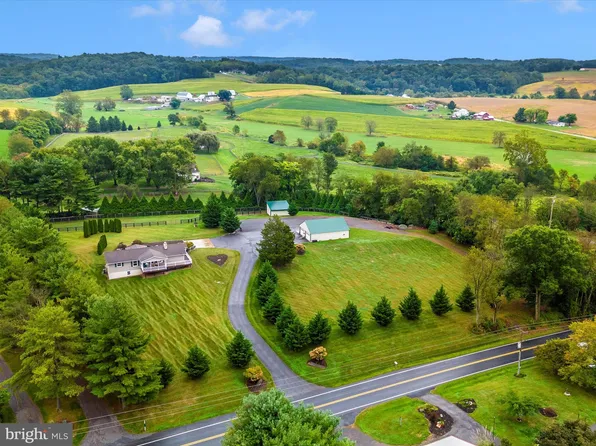 8429 Woodville Rd, Mount Airy, MD 21771