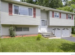 58 Robin Rd, Poughkeepsie, NY 12601