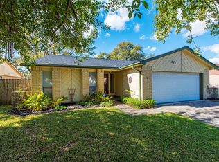 4910 Meadowood Cir, Baytown, TX 77521