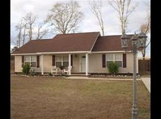 109 Academy Dr, Ashford, AL 36312