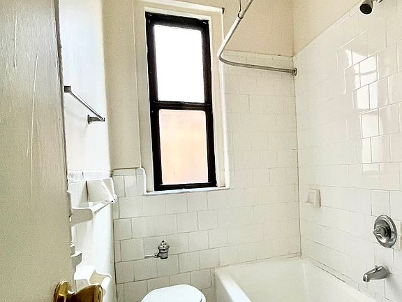 5th image of 1647 Sterling Pl APT 2H