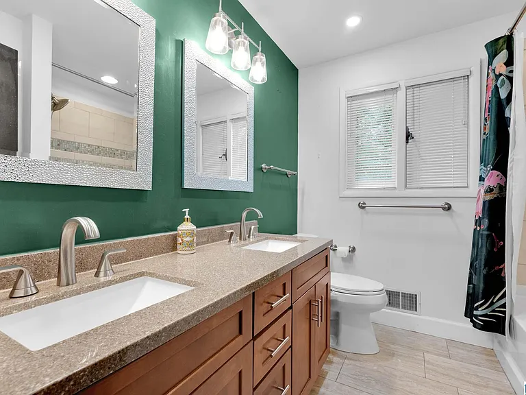 373 Laredo Dr — Photo 25