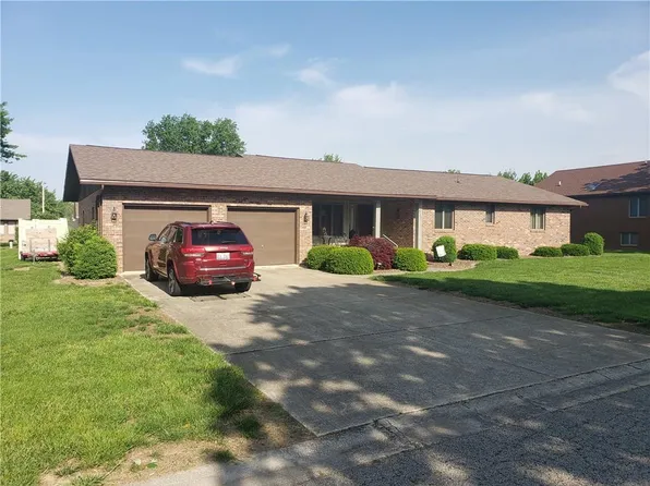 905 N Oakwood St, Effingham, IL 62401