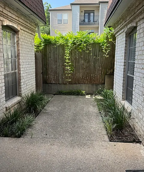 1045 Shook Ave #158 — Photo 1