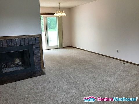 3rd image of 8456 Sumter Cir N