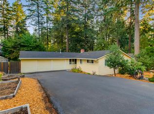 8630 SW Washington Dr, Portland, OR 97223