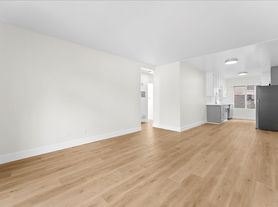 6110 Cahuenga Blvd, North Hollywood, CA