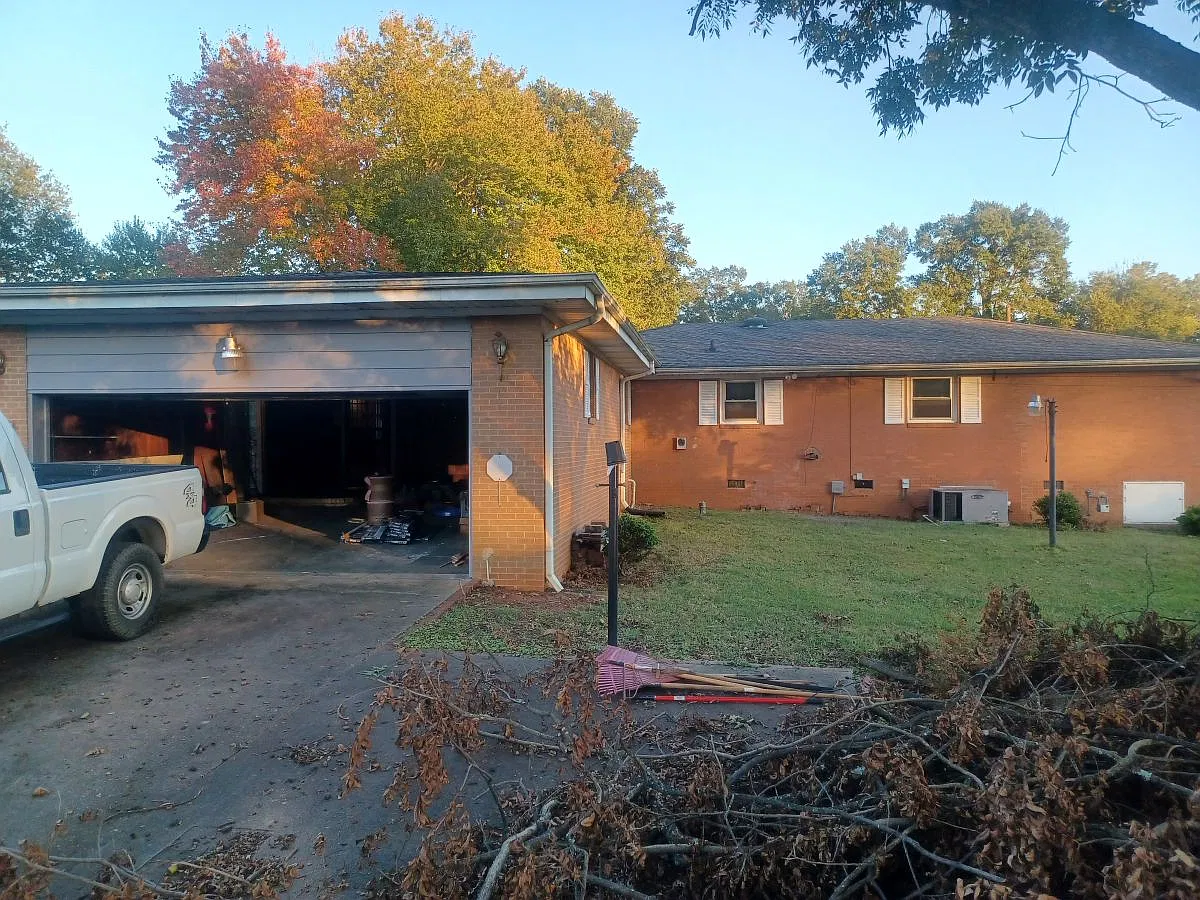 3 bed, 1800 sqft, $1,800 — Photo 2