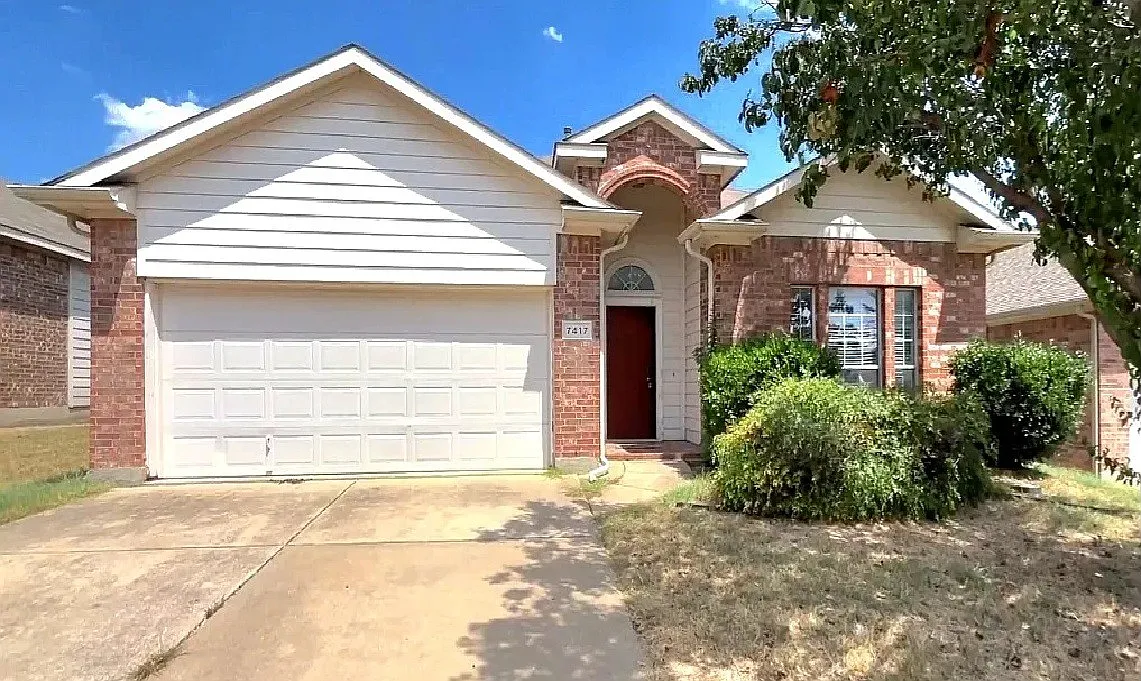 3 bed, 1900 sqft, $2,250 — Photo 1