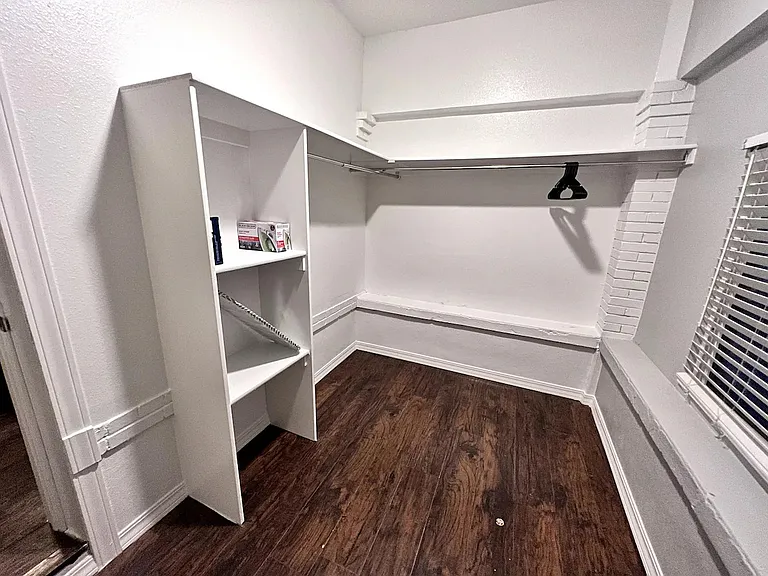Walk in Closet