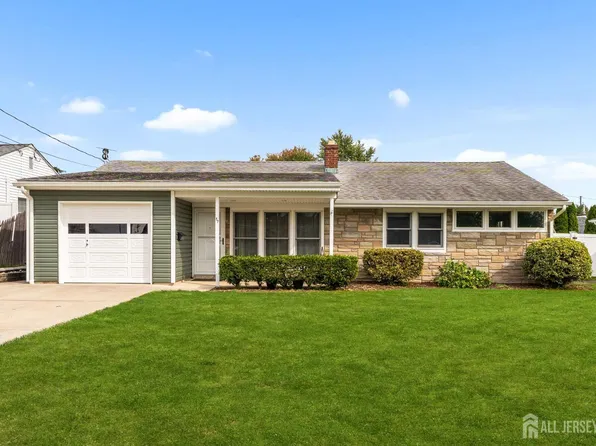 57 Columbus Ave, Edison, NJ 08817