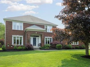 70 Emerald Trl, Williamsville, NY 14221