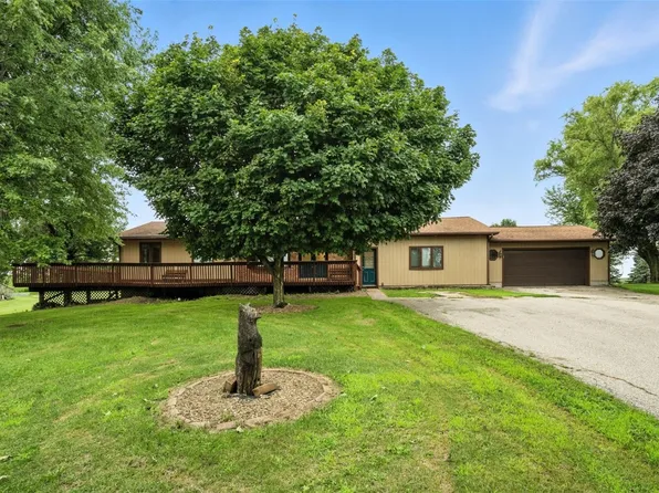 3704 Cynthia Ln, Fairfax, IA 52228