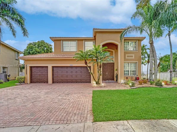 17094 NW 15th St, Pembroke Pines, FL 33028