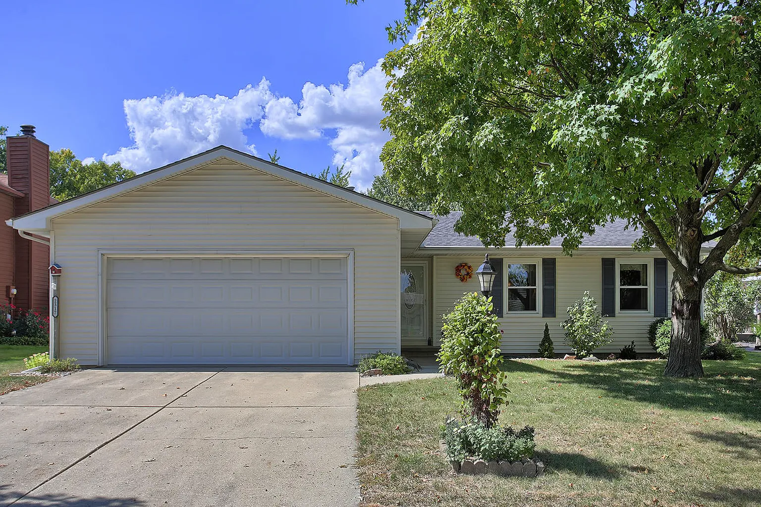 2317 Clover Ln photo 1