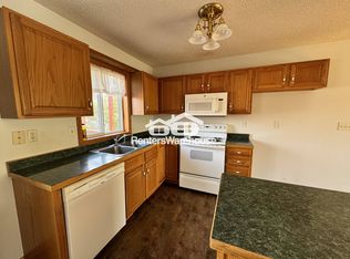 569 5th Ave E, Shakopee, MN 55379