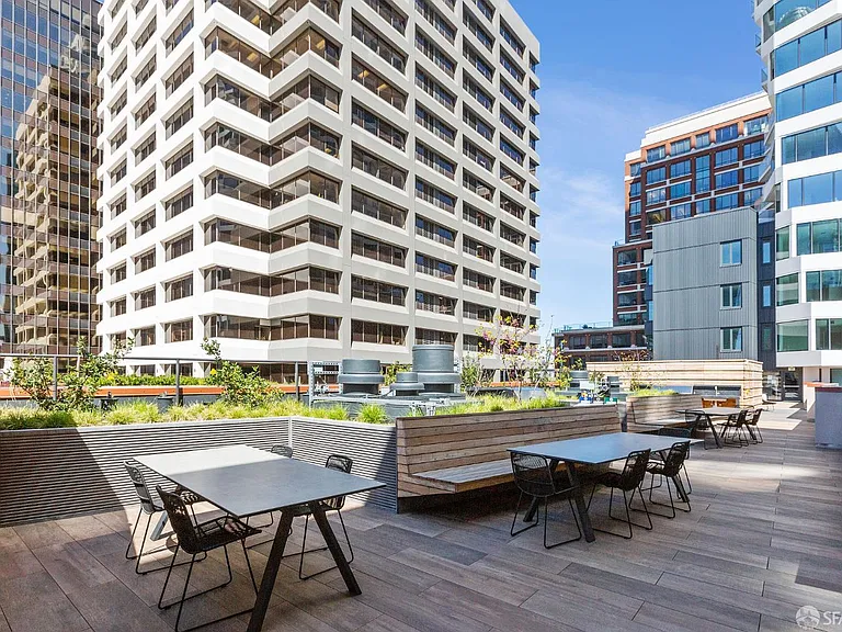 280 Spear St #19F — Photo 19