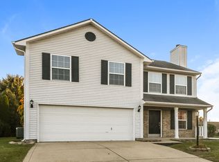 9915 Glenburr Ct, Fishers, IN 46038